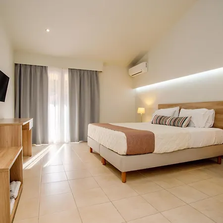 Hotell Olympion Village 3*