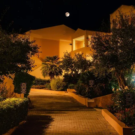 מלון Olympion Village קאבוס
