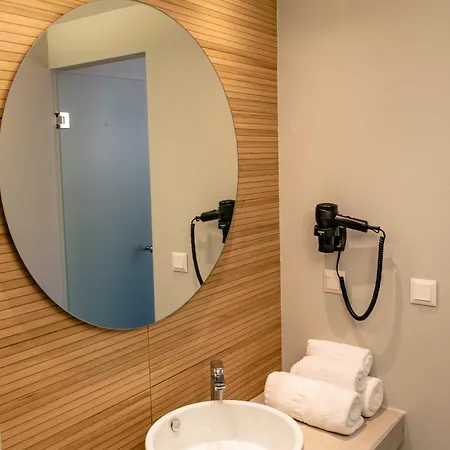 מלון Olympion Village קאבוס